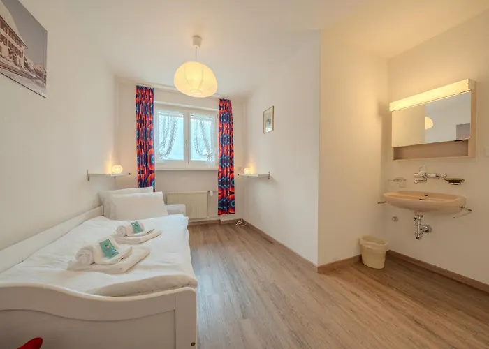 Apartment Viktoria A22 By Vacations, Familienwohnung Im Zentrum Mit Bergblick *